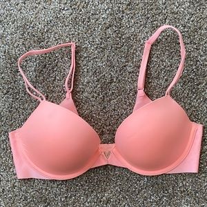 Victoria’s Secret Fabulous V Plunge Bra 34C